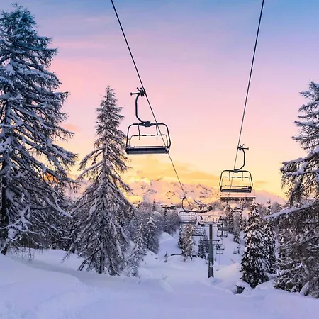 Alpet Ii - Spacieux,agreable, Superbe Vue Pistes Plein Sud, Parking. Mae-8104 Montgenevre