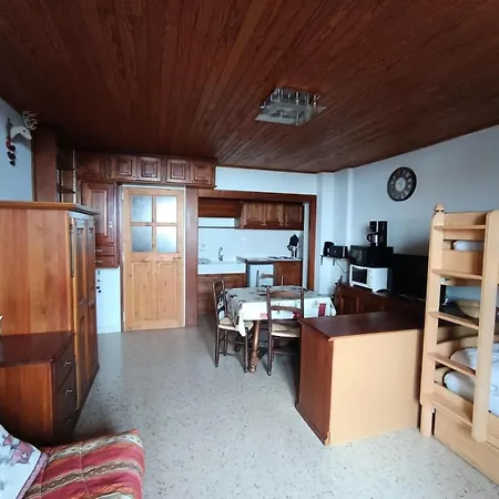 Alpet Ii - Spacieux,agreable, Superbe Vue Pistes Plein Sud, Parking. Mae-8104 Montgenevre